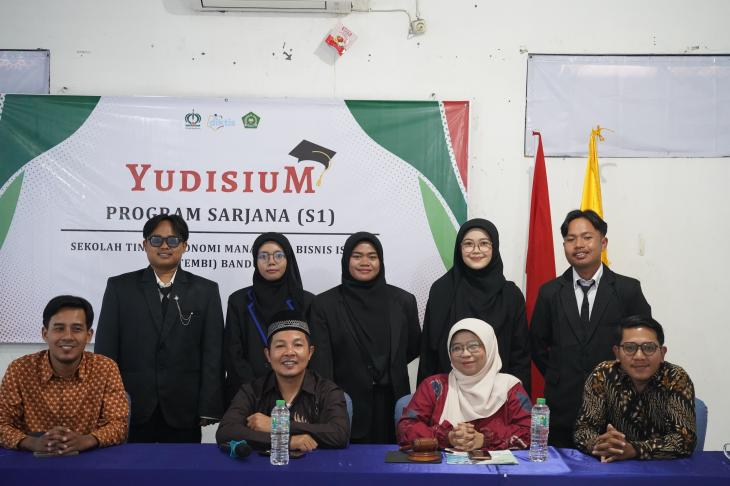 Yudisium Angkatan 2022, Awal Langkah Baru Sarjana Ekonomi Syariah STEMBI Bandung