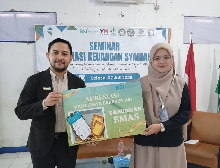 BSI KCP Japati Bandung Apresiasi Mahasiswa Berprestasi STEMBI Bandung dengan Tabungan Emas dan Tabungan Haji