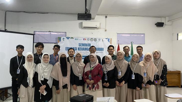 Kolaborasi STEMBI Bandung bersama BSI KCP Japati Bandung dan LAZNAS Yatim Mandiri Bandung Hadirkan Seminar "Contemporary Perspectives on Islamic Economics"